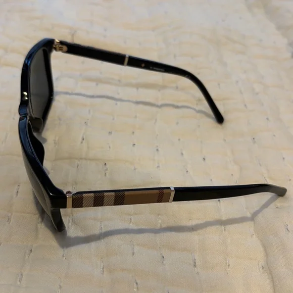 Burberry Black Sunglasses